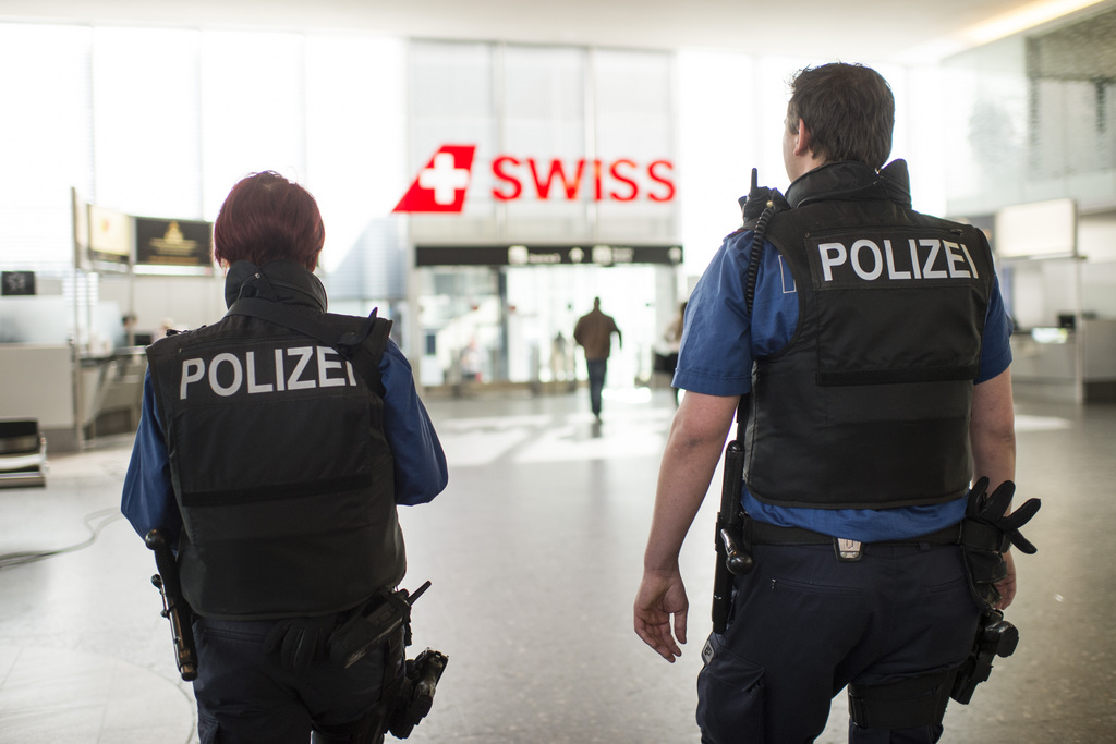 Les parlementaires craignent que certaines associations religieuses établies en Suisse ne financent des organisations terroristes.