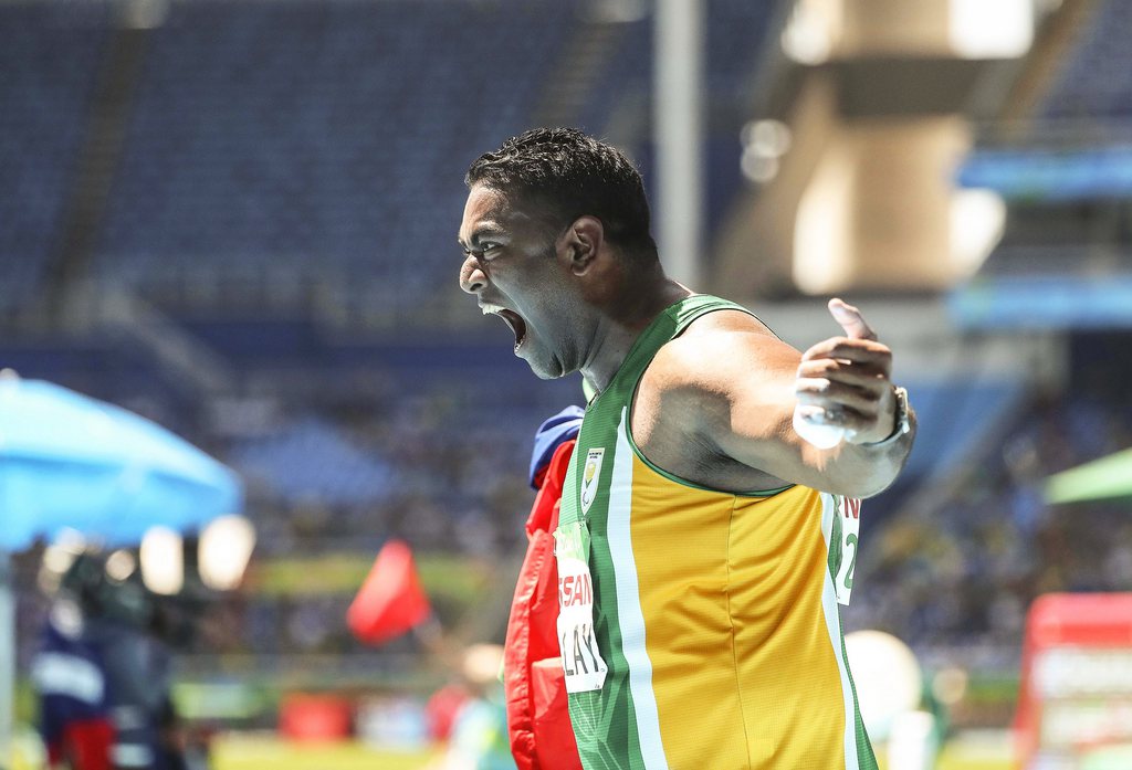 L'athlète, qui avait pourtant voyagé sans problème entre Sao Paulo et Johannesburg la veille avec la même compagnie, a dénoncé un "manque de respect".
