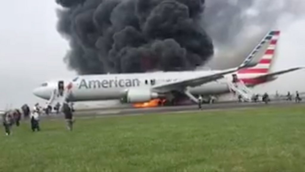  Le vol 383 d'American Airlines a interrompu son décollage le 28 octobre après un dysfonctionnement sur l'un des réacteurs CF6-80C2 du Boeing 767, réacteurs construits par GE.