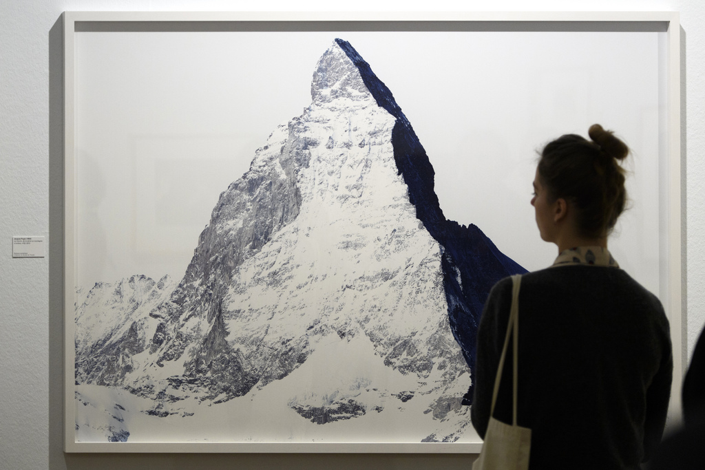  L'Elysée documente l'évolution de la photographie de montagne depuis ses origines.