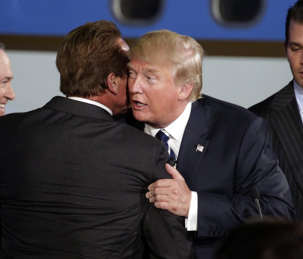 L'heure n'est plus aux embrassades, comme pendant la primaire républicaine, entre Arnold Schwarzenegger et Donald Trump. 