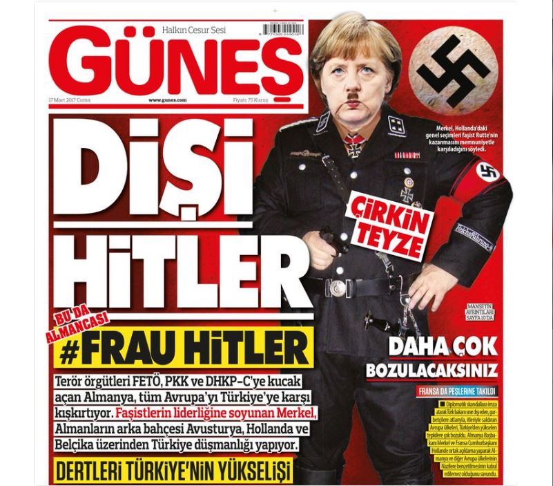 "Une Hitler au féminin", titre le quotidien Günes avec une croix gammée, le mot-dièse #FrauHitler, mais aussi la mention "la Tante moche" barrant le photomontage d'Angela Merkel.