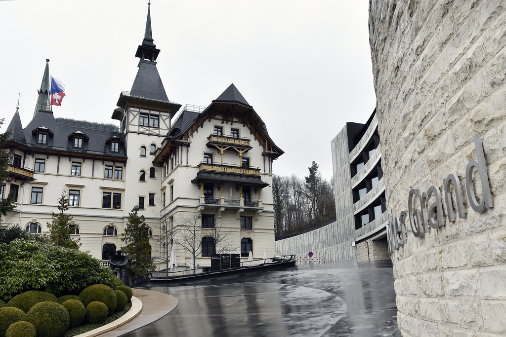 La saisie a notamment eu lieu au Dolder Grand Hotel à Zurich, propriété du collectionneur milliardaire.