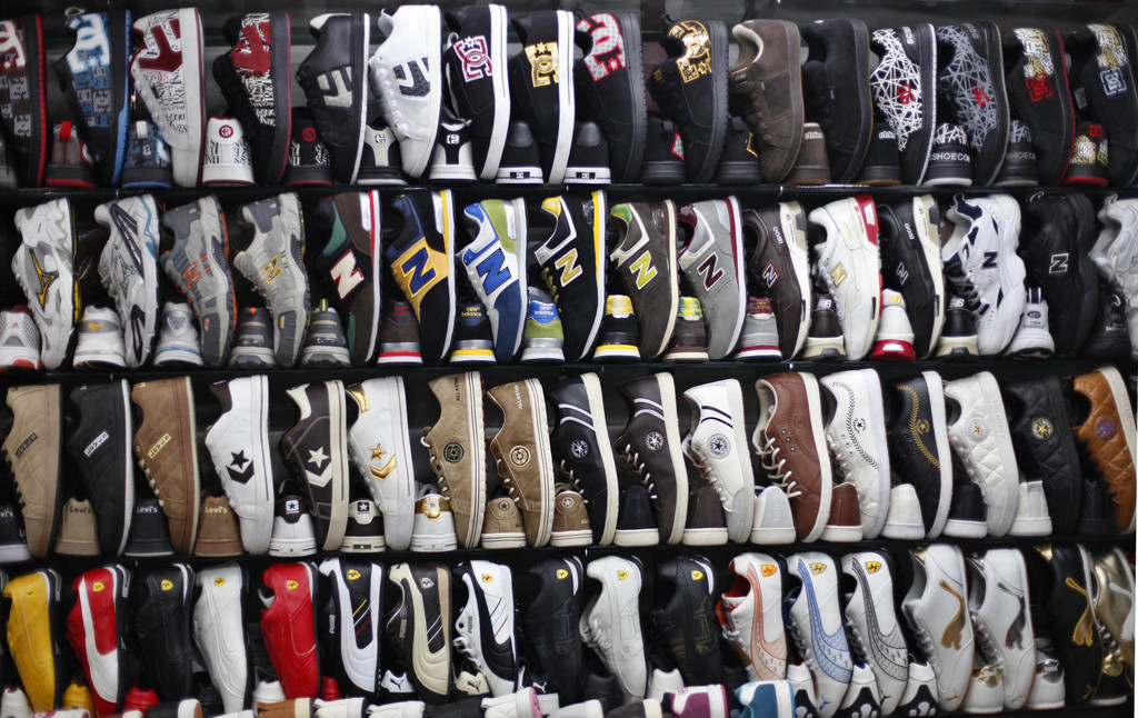 Entre 2013 et 2016, des importations chinoises de vêtements et de chaussures avaient été sous-évaluées à leur entrée dans plusieurs pays d'Europe et notamment au Royaume-Uni.