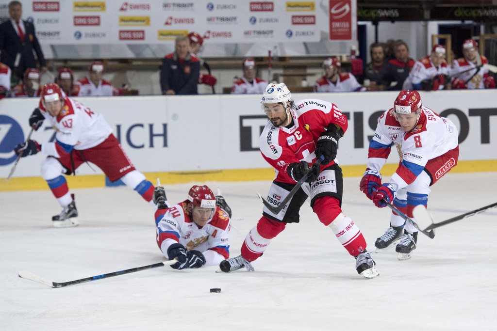 A l'image d'Andres Ambühl (rouge), les Suisses ont pris le meilleur sur leurs adversaires russes.