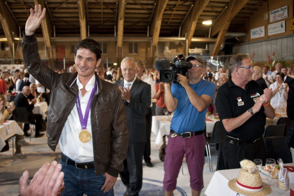 Le médaillé olympique a été accueilli comme une star dans son Jura natale.
