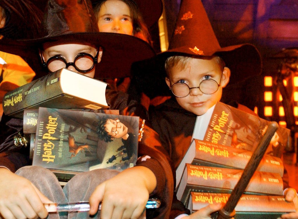 La Pottermania réunit plusieurs générations de jeunes lecteurs.