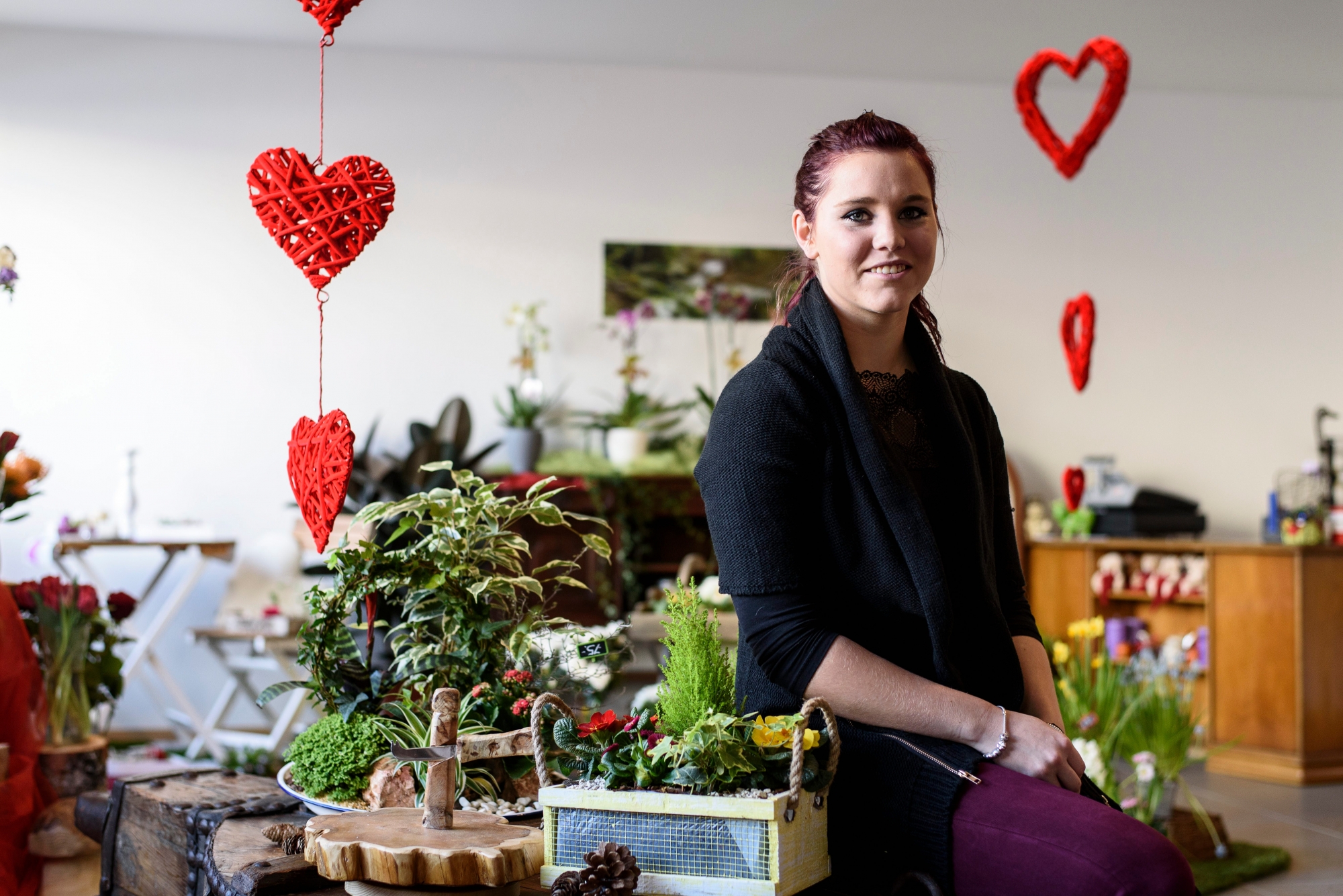 Le Vaud, jeudi 11.02.2016, portrait de Noémie Germain qui ouvre un magasin de fleur : "La Vie en Rose" à Le Vaud, photos Cédric Sandoz