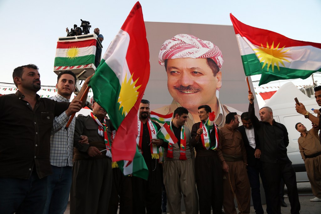 Le référendum, qui concerne quelque 5,5 millions de Kurdes irakiens, inquiète les pays voisins, comme la Turquie ou l'Iran, qui redoutent qu'il n'encourage les velléités séparatistes de leurs minorités kurdes.