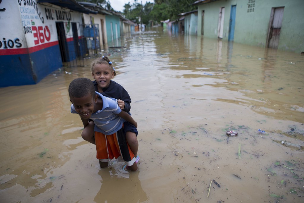 Les îles touchées par les ouragans, ici la Dominique, veulent que les responsables du dérèglement climatique leur apportent leur aide.