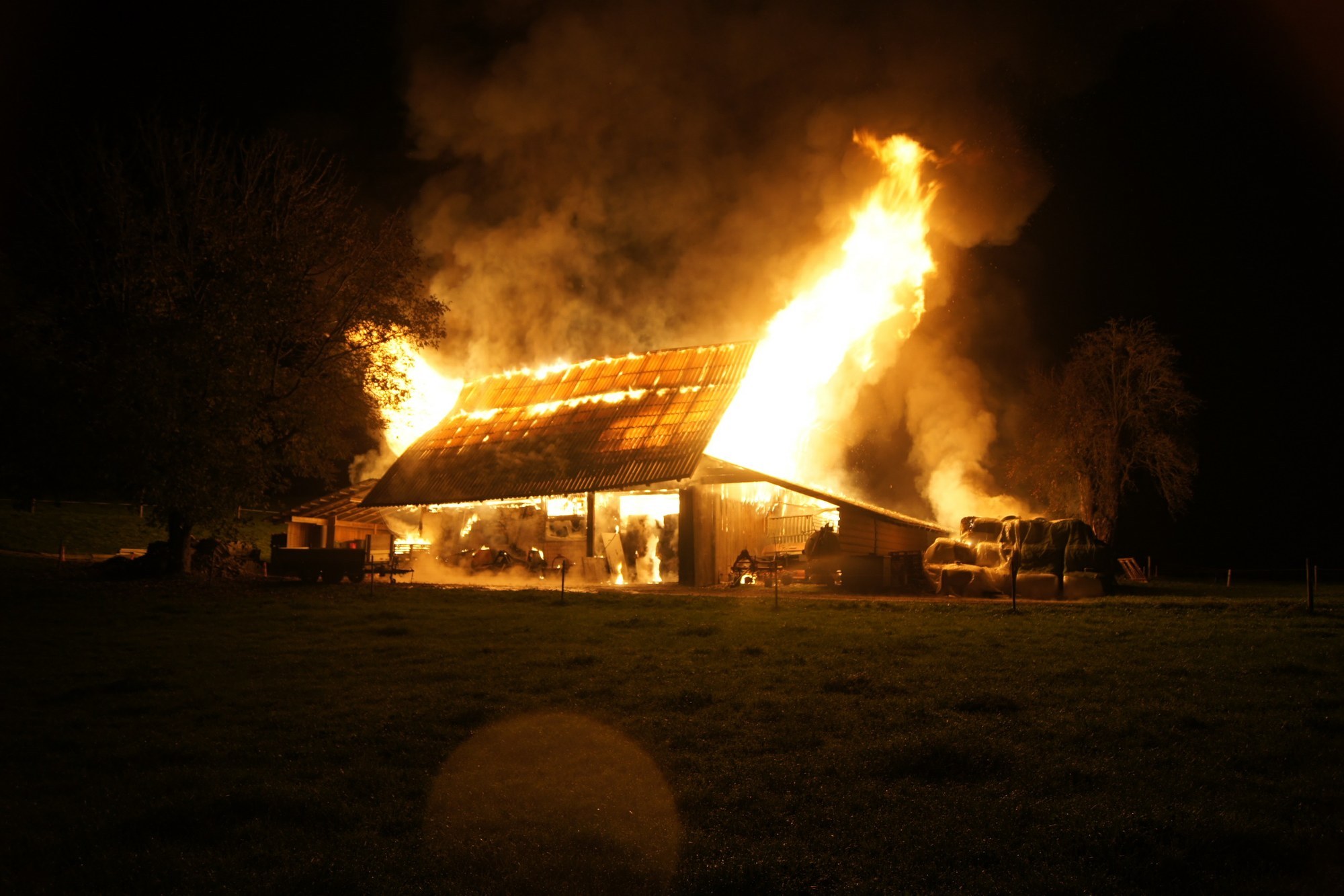 Un incendie survenu à Domdidier (FR) avait causé la mort de plusieurs bovins.