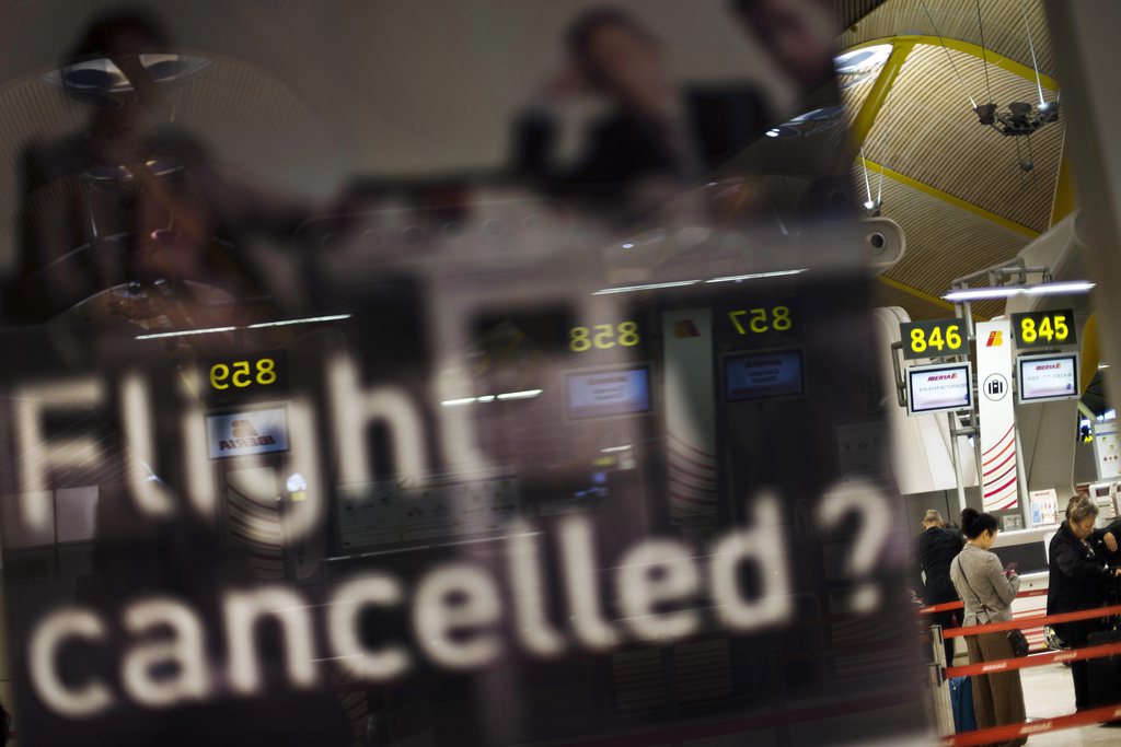 En Suisse et dans le monde (ici à Madrid), les aéroports internationaux ont suspendu la majorité des vols à destination des États-Unis suite au passage de l'ouragan Sandy.