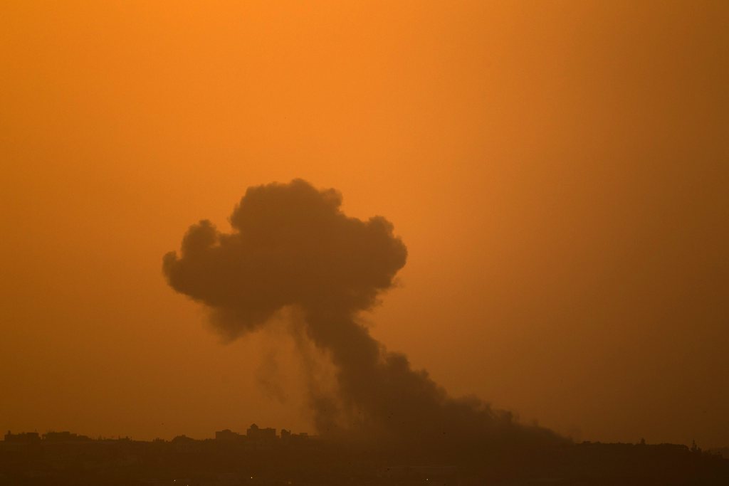 L'Etat hébreu a procédé depuis mercredi à plus de 950 frappes aériennes sur l'enclave palestinienne.
