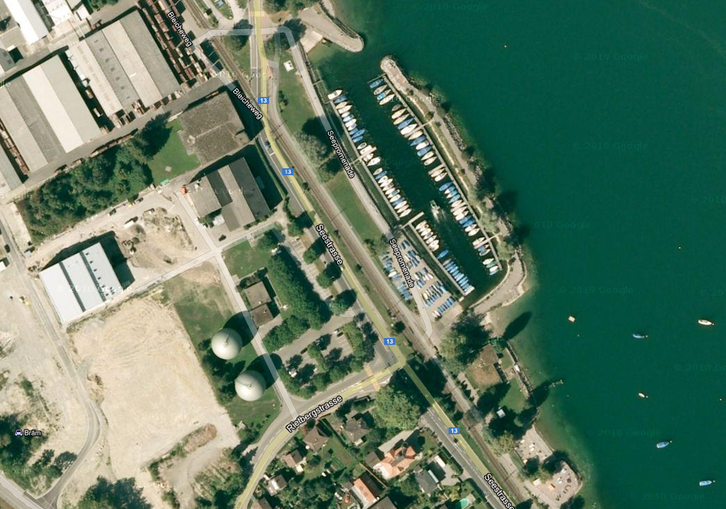 Le cadavre flottait dans le port de Goldach. 