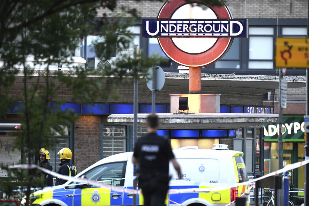 La police enquête sur les circonstances d'une explosion survenue dans le métro londonien. Celle-ci est pour le moment qualifiée de "mineure". 