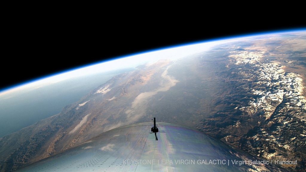 La terre vue depuis le vaisseau-fusée de Virgin Galactic, baptisé SpaceShipTwo, lors d'une phase d'essai (archives).
