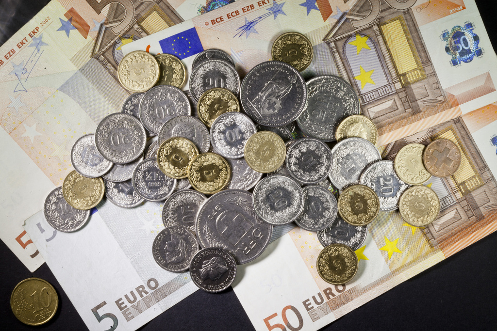 L'euro continue de se renforcer. Ce vendredi matin il s'échangeait à 1,2540 franc suisse.