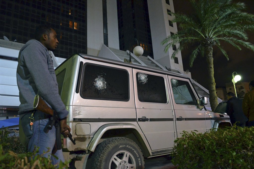 Le consul d'Italie à Benghazi, dans l'est de la Libye, a échappé samedi à un attentat. Sa voiture blindée a été touchée par des tirs. 