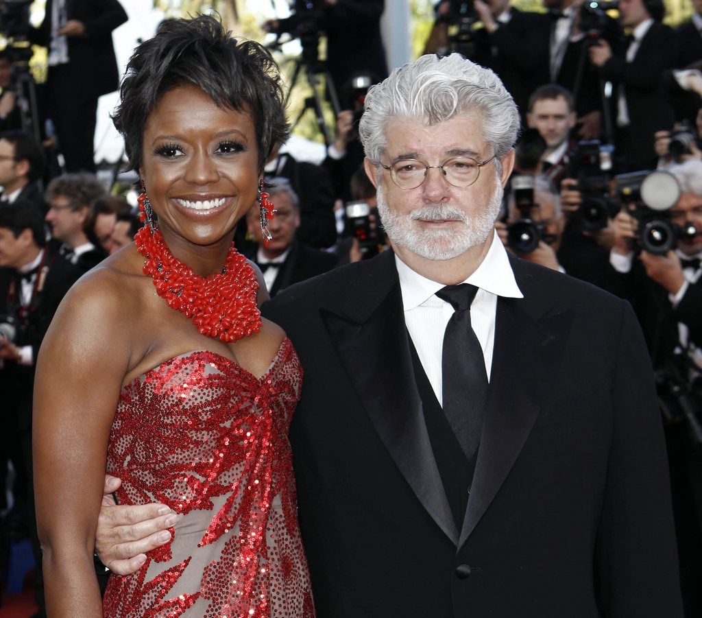 Le réalisateur George Lucas et sa compagne Mellody Hobson lors de la première du film "Wall Street Money Never Sleeps" à Cannes.