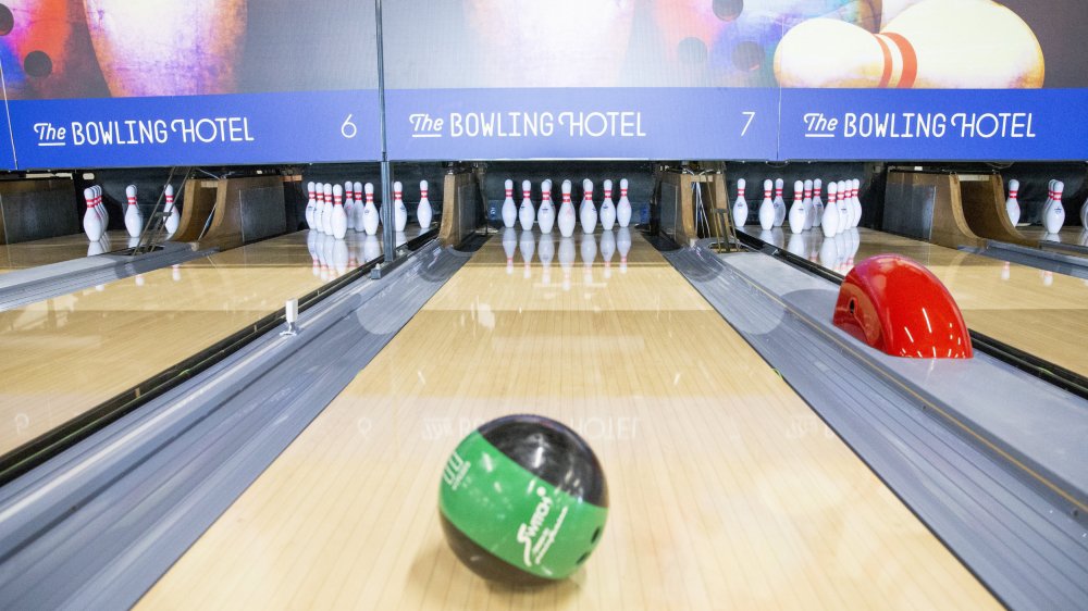 bowlinghot​el.jpg