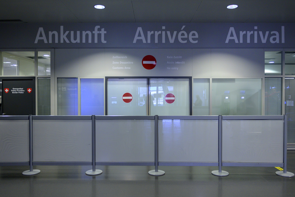 Les portes de l'EuroAirport sont restées fermées à la mi-journée (archives).