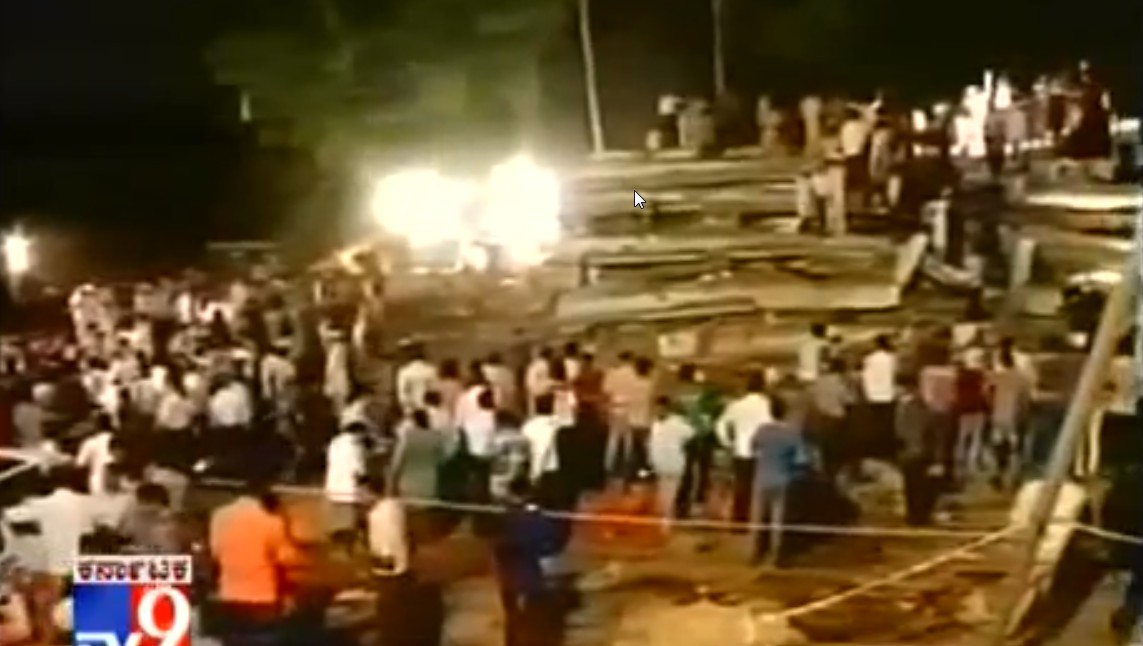 Au moins 27 personnes ont perdu la vie dans l'effondrement d'un bâtiment à Bombay en Inde.
