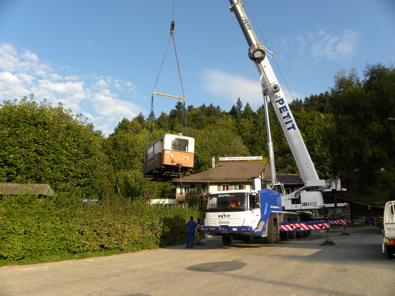 En septembre 2012, la Fondation a déjà récupéré deux petits wagons venant du chemins de fer Aigle-Leysin qu'elle a transformés en musée d'histoire naturelle et en un espace d'artisanat.