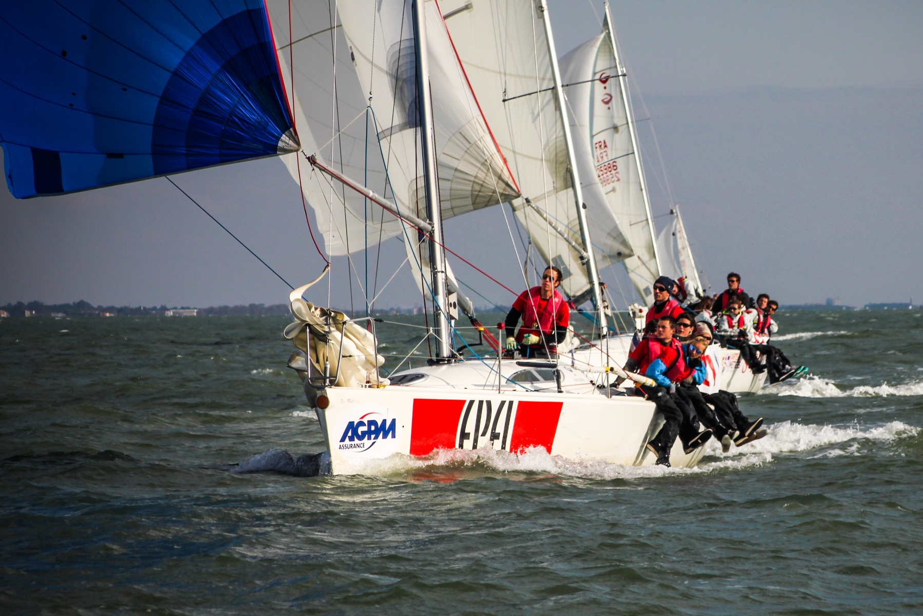 «L'EPFL Sailing Team», lors de la Coupe du monde universitaire 2012.
