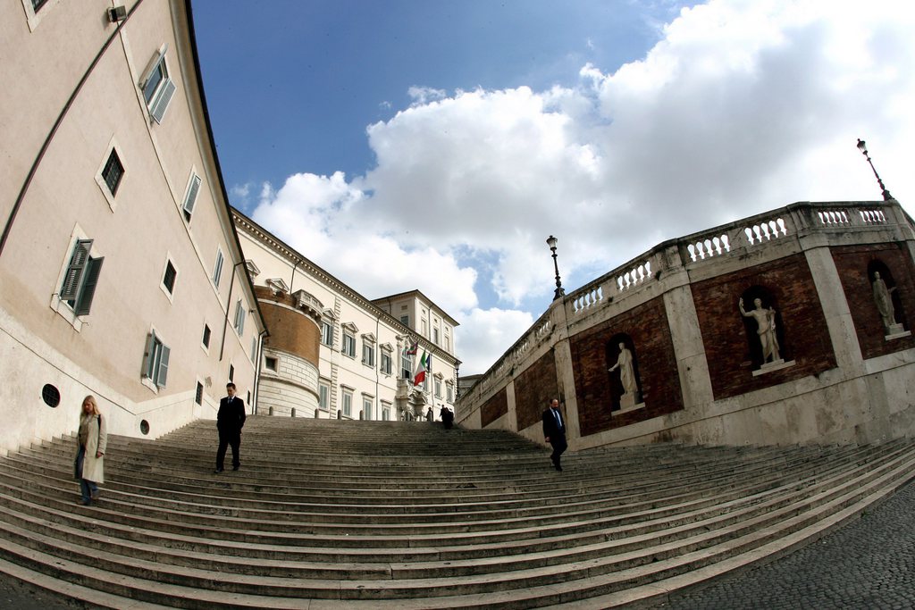 Les 21 ministres, dont sept femmes, prêteront serment dimanche à 11h30 au palais du Quirinal à Rome.
