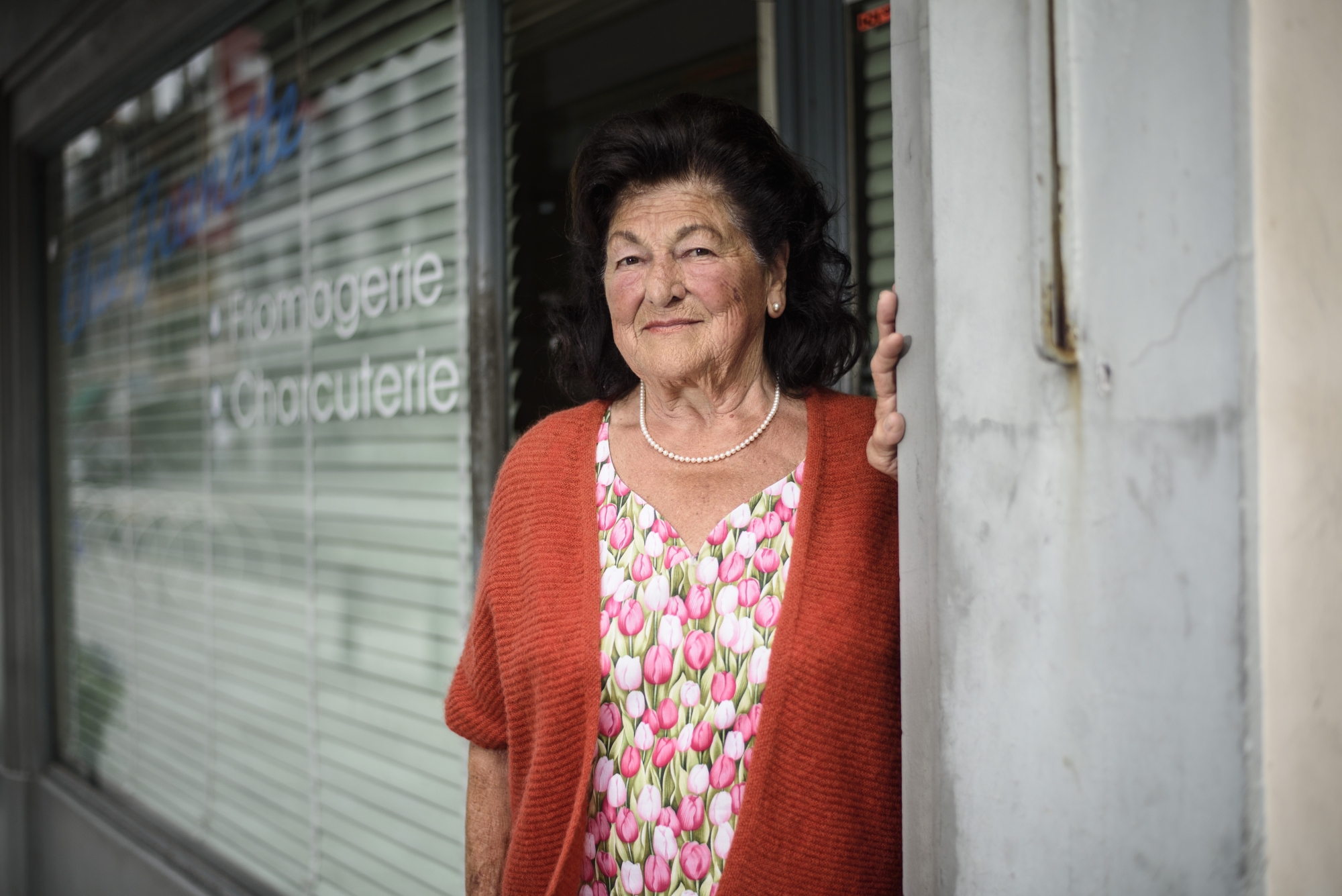 Rolle, vendredi 15 juin 2019, portrait de Jeanette qui ferme définitivement son épicerie fine, fromagerie à la Grand Rue de Rolle, photos Cédric Sandoz