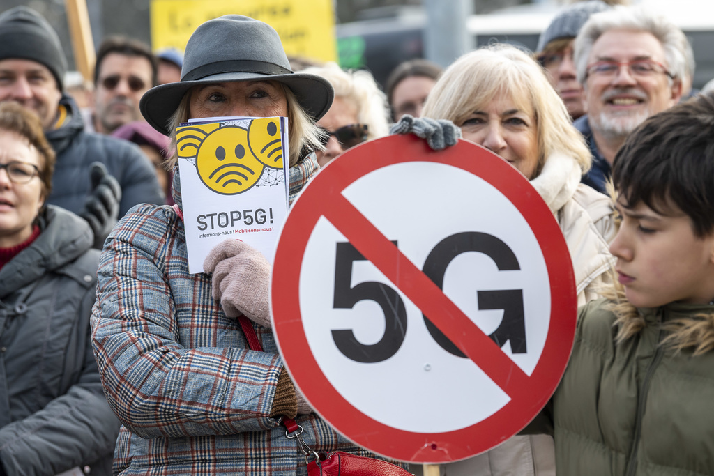 Ce rassemblement était organisé à l'appel de Stop5Ginternational.org, un organisme qui ne veut pas que la technologie 5G soit imposée à la population.