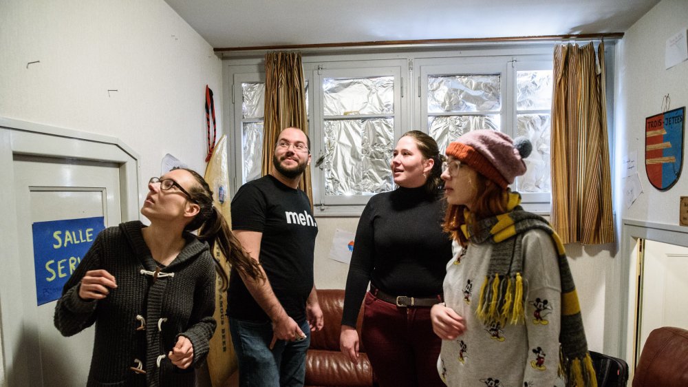 De gauche à droite, Katharina, Maxime, Andréa et Chloé ont mobilisé toute leur matière grise pour résoudre les nombreuses énigmes de l'escape game.