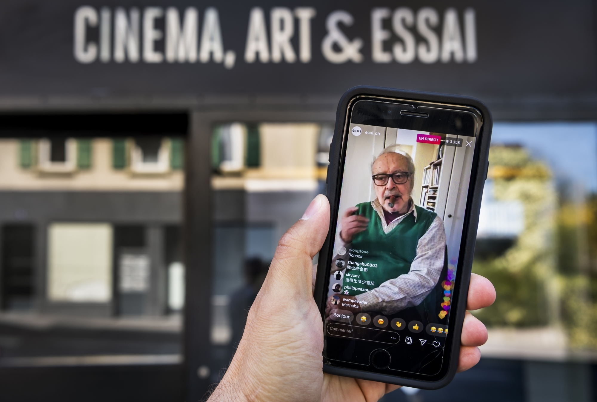 L'ECAL a organisé une rencontre avec Jean-Luc Godard qui a été diffusée en direct sur Instagram.